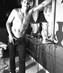 Monocrom Mixed 2 5a47a4cb22ac7.jpg