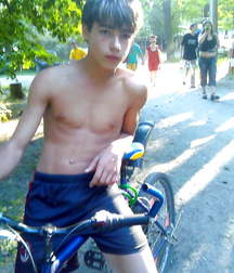 Boys 4 5a50effe29803.jpg