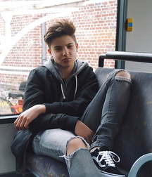 Boys 4 5a50f02ca758f.jpg