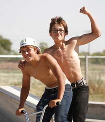 Boys for Two 2 5a5217d1bb62d.jpg