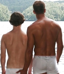 Boys for Two 2 5a5217daaaf36.jpg