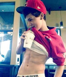 Boys 5 5a59fc04eb691.jpg