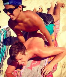 Boys For Two 3 5a59fd3151bda.jpg