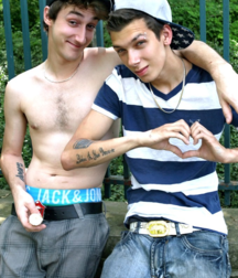 Boys for Two 4 5a75b35f14f2f.png
