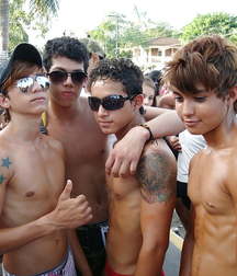Boygroup 2 5aa29906a4df4.jpg