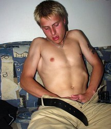 EASTBOYS 5aad285910924.jpg