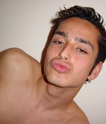 EASTBOYS 5aad289336cd9.jpg