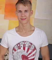 Chris 5ab1396a9cf75.jpg