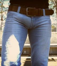 Jeans 5ab66c530db49.jpg