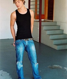 Jeans 5ab66c8158a67.jpg
