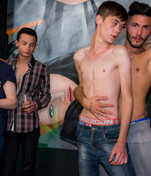 Frenchtwink 5b02d3ab7b804.jpg