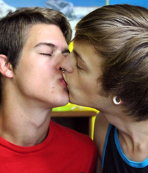 BareTwinks 5b1133cc69969.jpg