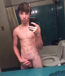 Selfie 5b646cb03976b.jpg