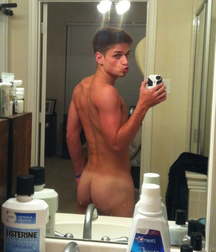 Selfie 5b646cf04e444.jpg