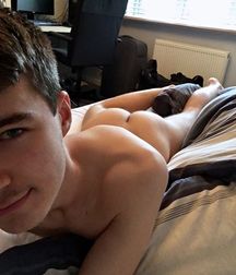 Selfies (Bottom) 5b66ec025f984.jpg