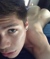 Selfies (Bottom) 5b66ec3fcacba.jpg