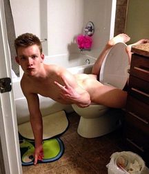 Selfies (Bottom) 5b66ec40e4f21.jpg