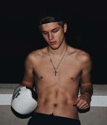 Bodys 5b93de3fe7fe8.jpg