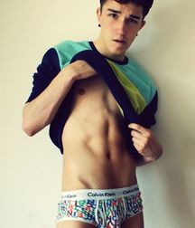 Underware 5b9d1b30e0663.jpg