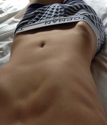 Underware 5b9d1b470b8a6.jpg