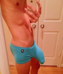 Underware 5b9d1b96aa93a.jpg