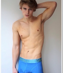 Underware 5b9d1be0ab567.jpg