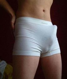 Underware 5b9d1c2dbe783.jpg