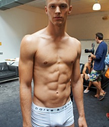 Underware 5b9d1c5cd76bd.jpg
