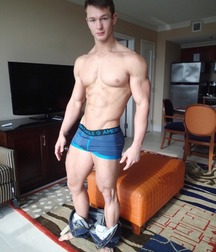 Underware 5b9d1c91ae491.jpg