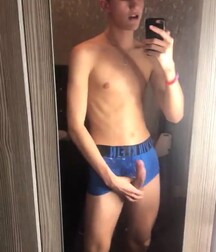 Gay Teen Porn Boy Selfie 60117a800e2c2.jpeg