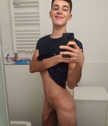 Gay Teen Porn Boy Selfie 60117abf0edd4.jpg