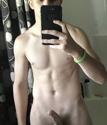 Gay Teen Porn Boy Selfie 60117acd8ea8a.jpeg