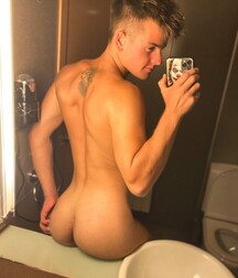 Twink Selfie Pup Tent Gay Porn 618e9aa4af89f.jpg