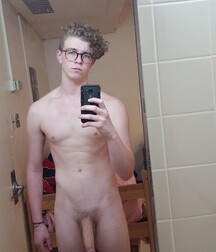 Twink Selfie Pup Tent Gay Porn 618e9ac12420b.jpg