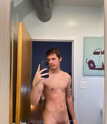 Selfie Guy with hard cock Gay Porn tube 61aa29da2d63b.jpg