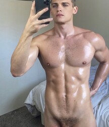 Selfie Guy with hard cock Gay Porn tube 61aa29e55b8d9.jpg