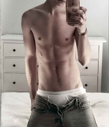 Selfie Guy with hard cock Gay Porn tube 61aa29ecea8ae.jpg