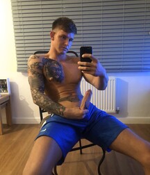 Selfie Guy with hard cock Gay Porn tube 61aa29eeddf1c.jpg
