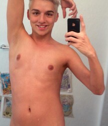Selfie Soft twink tube sexy 61bf2b3db1e10.jpg