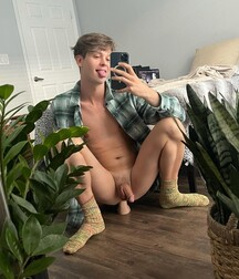 Selfie Shirt or Short Porn tube 61dc2b88552d0.jpg