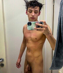 Selfie Solo Nude Tube Proud Selfie 6262b20adf4c8.jpg
