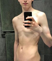 Selfie Solo Nude Tube Proud Selfie 6262b221d3028.jpg