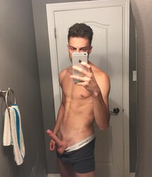 selfie non dude big cock pop 626f572d93564.jpg