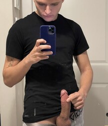 selfie non dude big cock pop 626f573e00ebc.jpg