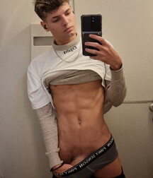 Selfie no nude cock boys porn 62890e140e984.jpg