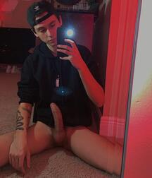 selfie no nude hard cocks boys porn 6289ab6bcee7d.jpg