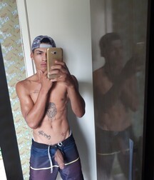 selfie no nude hard cocks boys porn 6289ab74f2d6e.jpg