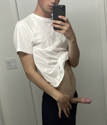 selfie no nude hard cocks boys porn 6289ab837d8fb.jpeg