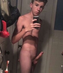 Selfie Frontside Solo porn gay twinks tube 63022087445ce.jpg