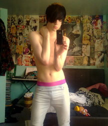 More  hotties... 58fd31758c4cf.jpg